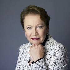 Poslední rozloučení proběhne v úzkém rodinném kruhu, informovala hana maciuchová se po absolutoriu na damu stala významnou herečkou divadla na vinohradech, kde o dobré role neměla nikdy nouzi. Hana Maciuchova Nacetla Knihu Zdeny Frybove Robin Supraphon Cz