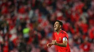 Passe de waldschmidt a isolar darwin, o uruguaio passa pelos. Benfica Star Pizzi Fires Rangers Notice Of Intent As Playmaker Outlines Ambitious Europa League Vision Daily Record