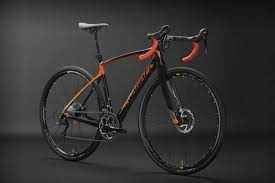 Devinci Hatchet Carbon Gravel Bike Chops Up The Chatter With New Composite Frame Gravel Bike Bike Gravel