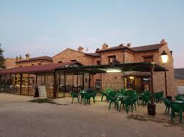 Casas río júcar da nombre a un conjunto de casas rurales situadas en tolosa (alcalá del júcar), en plenas hoces del río júcar. Casas Rurales Cerca De Rio Mundo Con Los Ninos En La Mochila Casas Rurales Casas Estilo En El Hogar