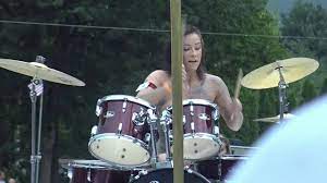 Callie Jane gets naked on stage and plays drums - YTboob