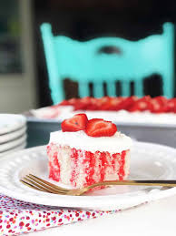 Das ist das neue ebay. Easy Strawberry Jello Poke Cake Recipe A Pretty Life In The Suburbs