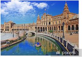 Un dédale de petites rues riches d'histoire, de terrasses à tapas où s'attablent les bons vivants : Poster Belle Ville De Seville En Espagne Pixers Nous Vivons Pour Changer