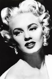 Paige Lee's Instagram, Twitter & Facebook