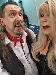 Thank you Huntingdon Hall, Worcester for a wonderful show last night, and  what a lovely audience…. We will be back in November next year, so we'll  see y'all then!