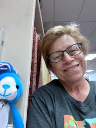 If anyone sees this in Joann's in MD please let me know 🥰 一野下原在 可-三小品  21cz/690 Yarnspirations irations BERNAT Blanket Extra Thick Frosting™ Write  α review COLOR: Maple Punch 50CO