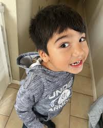 Como quieren a @_oliver_the_squirrel estos niños lo cuidan mucho y le dan  mucho amor ❤️ 🐿️ #fyp #squirrel #love #wildlife #babysquirrel  #rescuesquirrel #cute