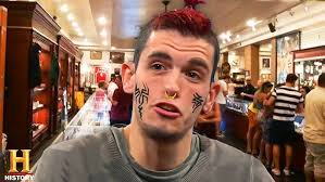 This Cafe was run by a sweet couple that designed everything in there!🤤☕️ 