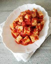 La sua consistenza, croccante all'esterno e soffice all'interno, vi conquisterà! Tofu Alla Pizzaiola Cucina Con Claudia
