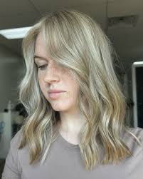 salon day with the sweetest sisters 🤎 #haircuts #bouncyblowout #longlayers  #beachwaves #wispybangs #jacksonvillenchairstylist #uncwhairstylist  #wivesofcamplejune #behindthechair