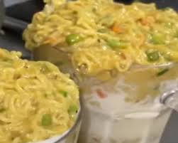 जलेबी-आलू की सब्जी से मैगी मिल्क शेक तक, ये Food Combos देख उठ जाएगा खाने  से यकीन - food AajTak