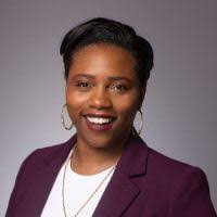 Ariel Duncan's Instagram, Twitter & Facebook