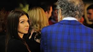 Senatorul pc ilie nastase detine mai multe proprietati imobiliare, ceasuri de 150.000 de conform declaratiei de avere semnate pe 23 iunie si depuse la senat, nastase are in proprietate un teren. Topul Bogatilor Din Tenis Ce Avere Au Simona Halep Ion Tiriac Si Ilie Nastase Mobile