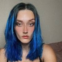 Isabella Warner's Instagram, Twitter & Facebook