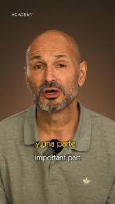 🚀 El cambio es para quienes se atreven. 💡 La edad no es un límite cuando  la pasión por aprender sigue encendida. El Dr. José de Jesús Cedillo,  especialista en rehabilitación oral,