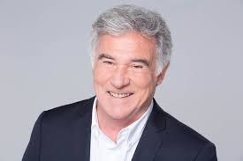 George pernoud, 69 ans, l'emblématique animateur de l'émission thalassa tire sa révérence après 42 années passées à la télévision. T Ttedbzjgunjm