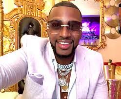 Darius Black's Instagram, Twitter & Facebook