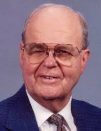 Mary Helmke's Instagram, Twitter & Facebook