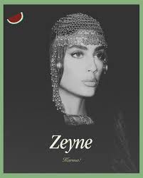 The couple, Lune Feu @lune.feu and Amer AlOmari, draw a parallel between  Abya Yala and Palestine—both lands colonized and stripped of their  spirituality, seeking vindication. Their reflection is rooted in lived  experience: