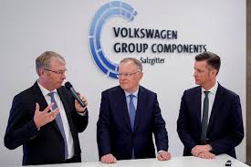 The two battery gigafactories northvolt currently intends to build will be northvolt ett in skellefteå, sweden, and northvolt zwei in salzgitter, germany. Volkswagen Will Batteriezellfertigung Nach Salzgitter Bringen Emobilserver