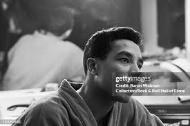 American R&B singer and songwriter Smokey Robinson sings at Bimbo's... News  Photo