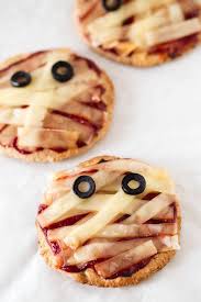 1001 Recettes Effrayantes Pour Un Repas D Halloween Monstrueusement Gourmand Idee Repas Halloween Repas Halloween Repas Halloween Facile