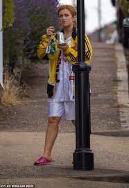Maisie star sessions you searching for is available for all of you on this site. Eastenders Maisie Smith Steps Out Make Up Free After Seen Smoking Strong Smelling Cigarette Daily Mail Online