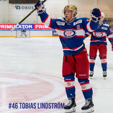 Vålerenga ishockey, oslo , norveç merkezli bir norveçlibuz hokeyi takımıdır. Tobias Lindstrom Ble Karet Til Valerenga Hockey Facebook