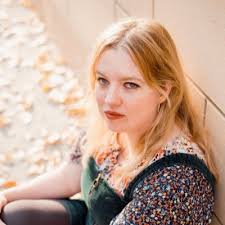 Emily Graves (@gravemmy)