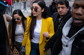 Emma coronel aispuro, the wife of imprisoned drug lord joaquin 'el chapo' guzman spoke of her plans to launch a clothing range in his name as she appeared in vh1 reality show cartel crew. Emma Coronel Reina De La Belleza Influencer Y Esposa Fiel Del Narco Mas Sanguinario Del Mundo Internacional