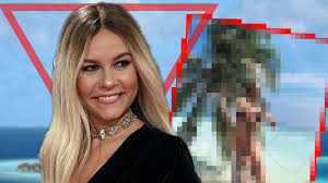 Aufrufe 204 tsd.vor 12 stunden. Dagi Bee Heisse Youtuberin Mega Freizugig Am Strand Krasses Foto Fanbase