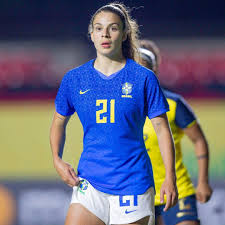 O gol do time de emily lima foi marcado pela estrela da equipe, marta, já na. Dupla Com Multiplas Nacionalidades E Aposta Da Selecao Brasileira Feminina Wscom