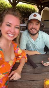 SURPRISE!!!! I have a long weekend because I worked Sunday so I decided to  surprise the hubby (he's had to stay in Charleston a bit longer because of  work)! Hey Chucktown! 🥰