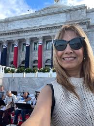 Honrada de ser invitada junto a un grupo de artistas boricuas para cantarle  a mi isla y mi gente en la Toma de Posesión mañana en el Capitolio. 🇵🇷