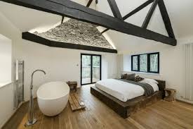 Schlafzimmer Mit Badewanne Im Chalet Stil Schlafzimmer Design Klassisches Schlafzimmer Schlafzimmer Ideen Minimalistisch