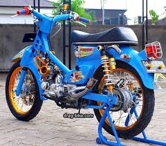 C70 tampil sedikit feminim via zonabikers.com. Pin Di C70