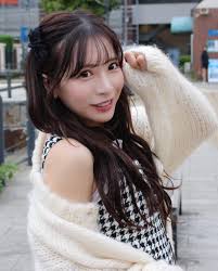 時隔五年重磅回歸！佐々波綾改名「小那海あや」釋出作品，立即搶攻當日銷售冠軍這個2023 年，絕對是讓老司機們又愛又恨的一年。畢竟「AV 女帝」三上悠亞