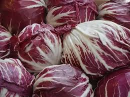 Credo raccogliesse il tarassaco, che si trova nei campi in. Al Mercato E Tempo Di Catalogna Cimata Come Cucinarla Con Le Acciughe Bergamonews