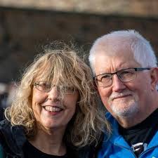 🤣🤣🤣🤣 I've encountered this a great deal before having an iron clad  contract that I explain to client in our day of expectations meeting. It's  not only annoying and inconsiderate but I