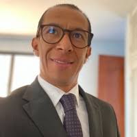 50+ perfiles de «Benjamin Resendiz»