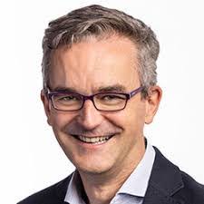 Oliver Fernandez's Instagram, Twitter & Facebook