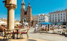 Abbiamo 16 siti iscritti nella lista dell'unesco il centro storico di cracovia e la miniera di sale di wieliczka sono stati inseriti nella lista dell'unesco. Cracovia Tour In Pullman Polonia Cracovia Offerta I Viaggi Di Poli Pullman Citta