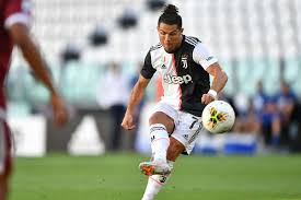 Profilo twitter ufficiale della juventus. Ronaldo Becomes First Juventus Player In 60 Years To Score 25 League Goals As He Finally Breaks Free Kick Duck Goal Com
