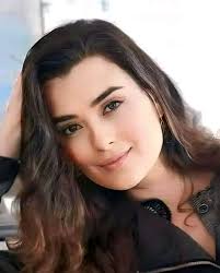 Say YES if you are big fan!❤️