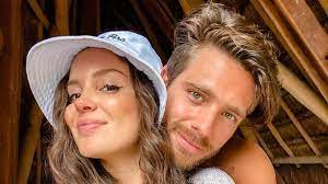 Produced by deila & david wild. Cata Vallejos Y Su Historia De Amor A Traves De Instagram