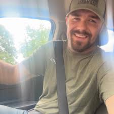 Will wood stain affect the plastic skull in a 125 gallon aquarium?