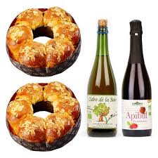 2 Brioches Des Rois Bio Et Bouteilles De Cidre Bio Et D Apibul Bio Brioche Des Rois Cidre Brioches