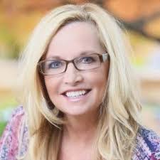 Amanda Akridge's Instagram, Twitter & Facebook