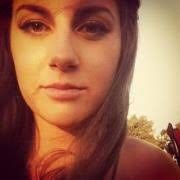 Lauren Ahlgren (happysharkcage)