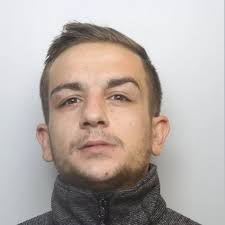 Thief who stabbed security guard with syringe banned from Bristol city  centre